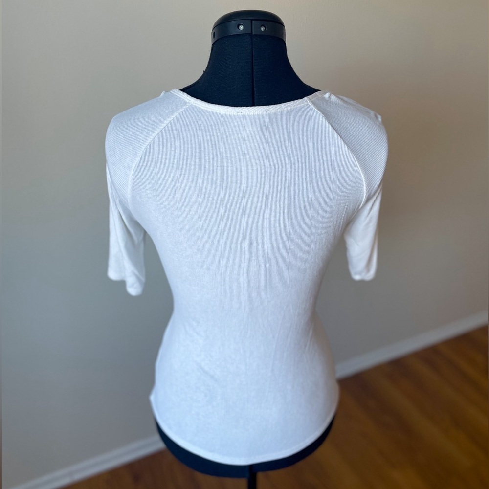 Express White Ribbed Short Sleeve Top - Picture 5 of 6